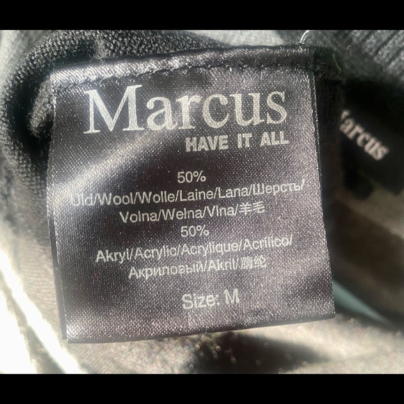 Men’s two-tone button up sweater - Picture 3 of 3